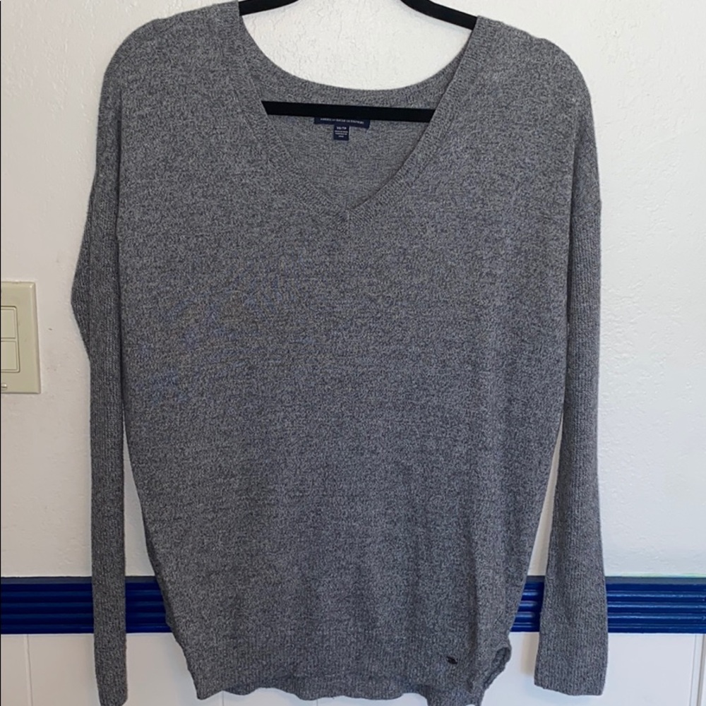 Grey long sleeve sweater